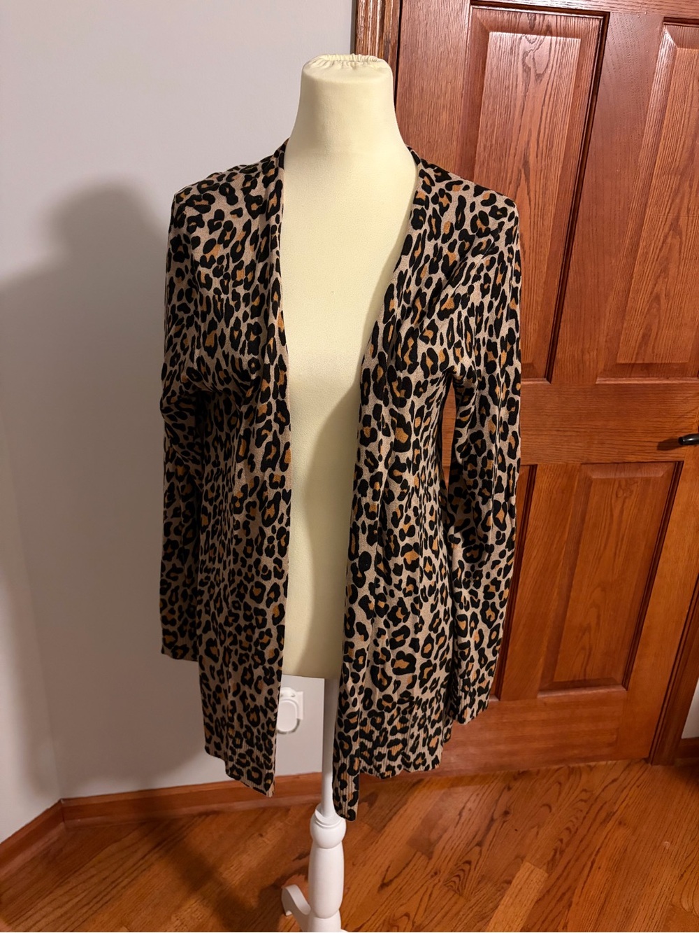 Amazon Essentials Cheetah Animal Print Cardigan Sweater Size L
